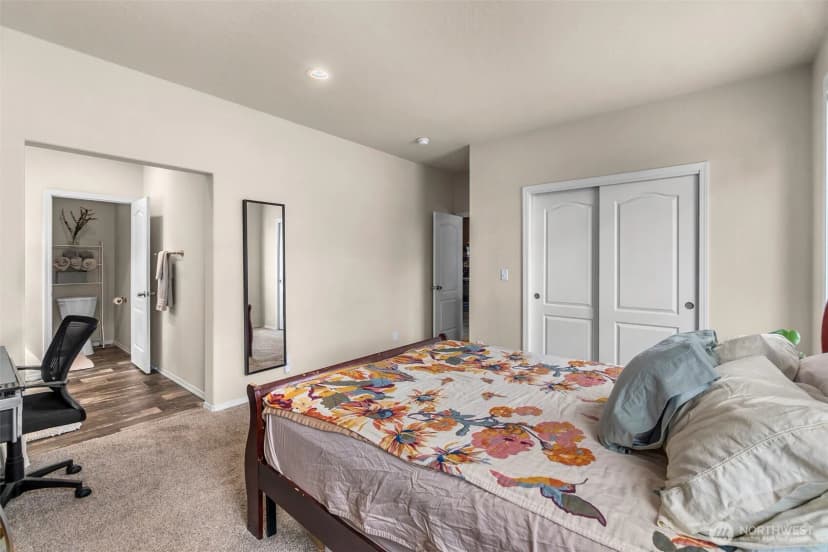 Property photo for 8635 Sequioa Court Se, Yelm photo 10