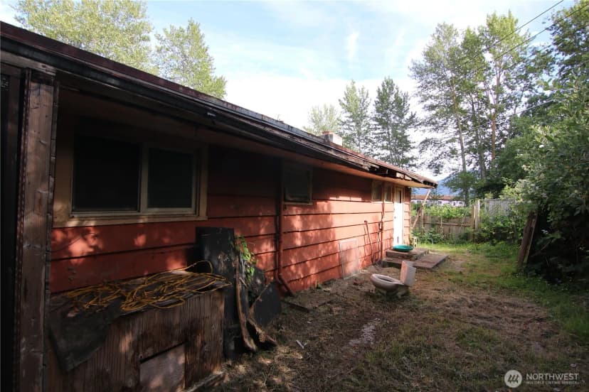 Property photo for 2095 Postal Avenue, Bellingham photo 12