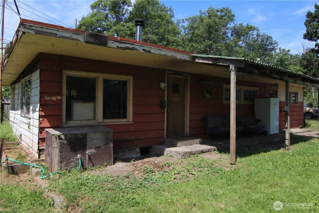Property photo for 2095 Postal Avenue, Bellingham photo 3