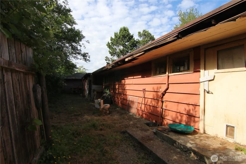 Property photo for 2095 Postal Avenue, Bellingham photo 11