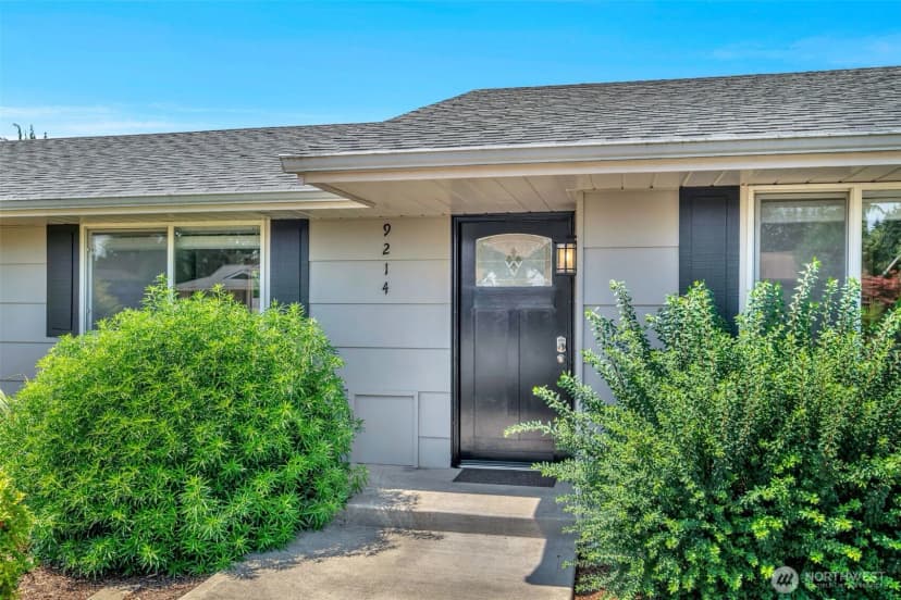 Property photo for 9214 46th Drive Ne, Marysville photo 3