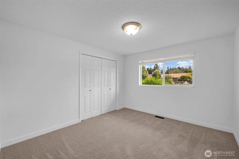 Property photo for 9214 46th Drive Ne, Marysville photo 23