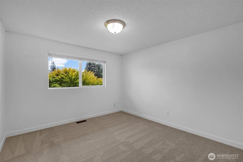 Property photo for 9214 46th Drive Ne, Marysville photo 25