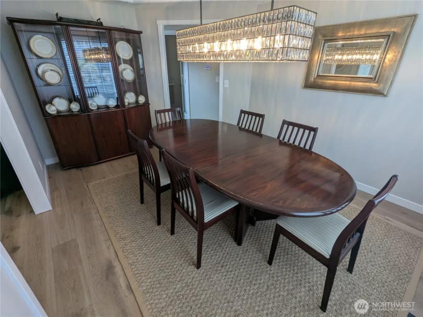 Property photo for 17604 Muirfield Court, Arlington photo 8