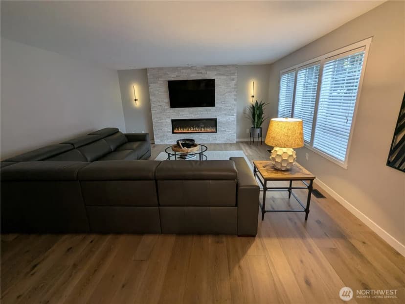 Property photo for 17604 Muirfield Court, Arlington photo 18