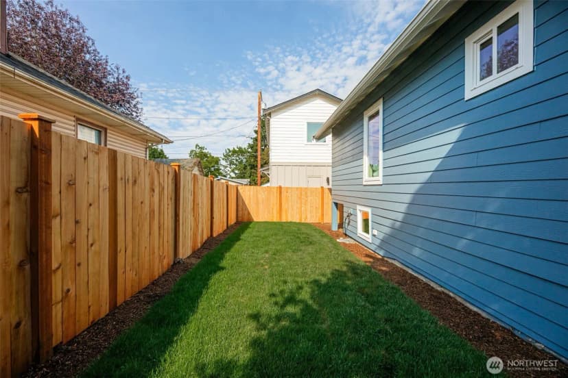 Property photo for 1702 Rainier Avenue, Everett photo 32