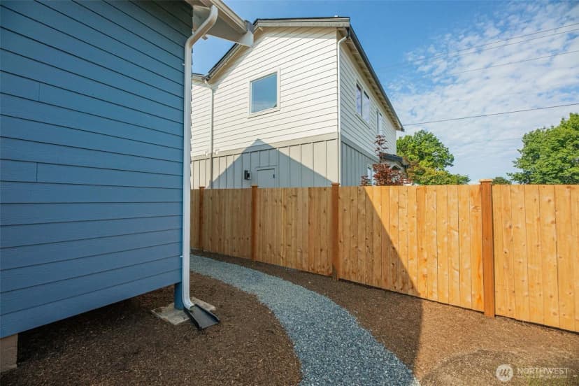 Property photo for 1702 Rainier Avenue, Everett photo 28