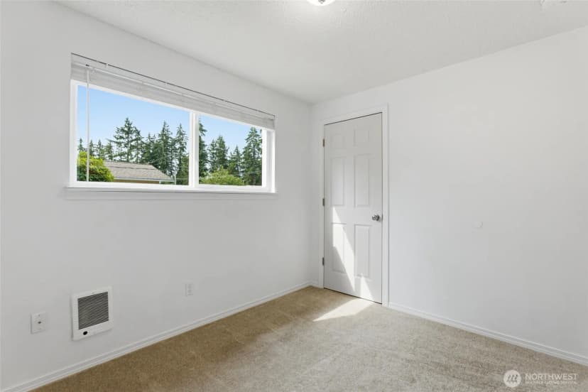 Property photo for 17215 13th Avenue Ct E, Spanaway photo 15