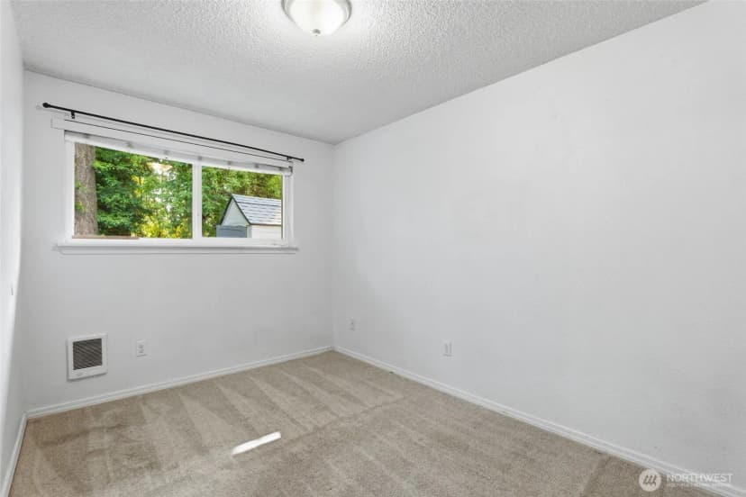 Property photo for 17215 13th Avenue Ct E, Spanaway photo 12