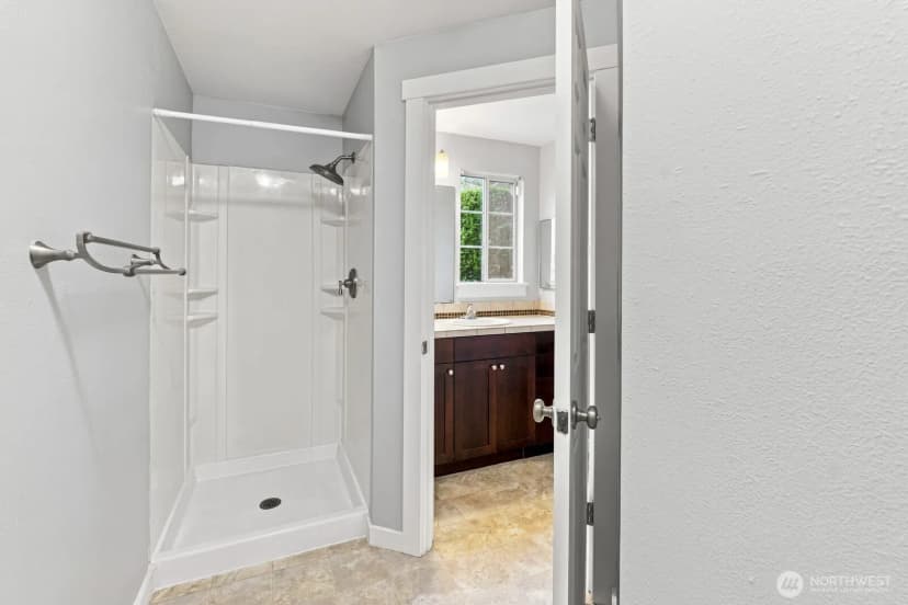 Property photo for 1814 S 286th Lane #p101, Federal Way photo 24