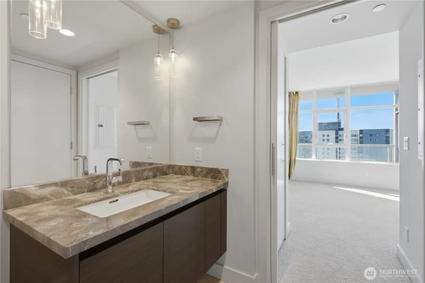 Property photo for 583 Battery Street #1505n, Seattle photo 7