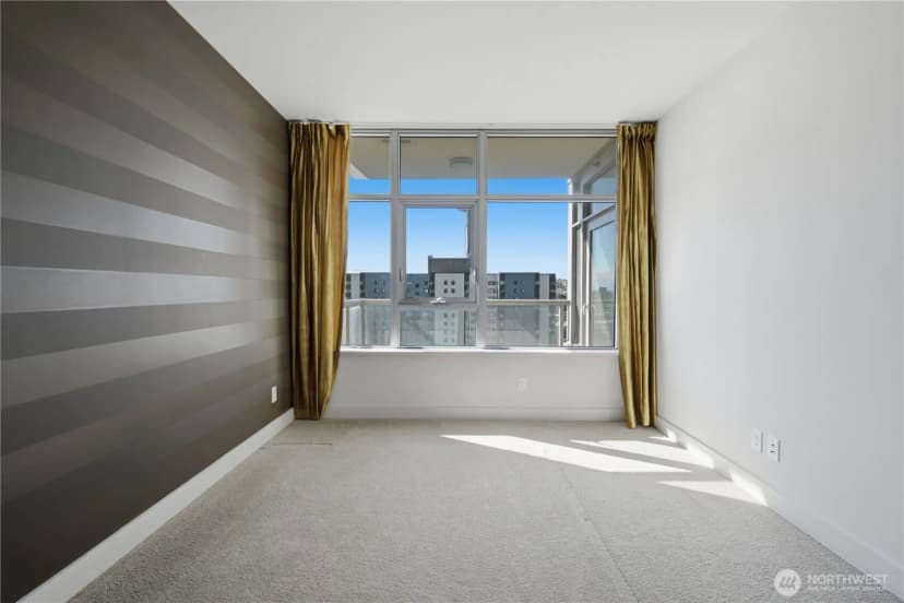 Property photo for 583 Battery Street #1505n, Seattle photo 4