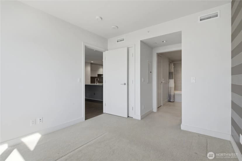 Property photo for 583 Battery Street #1505n, Seattle photo 5