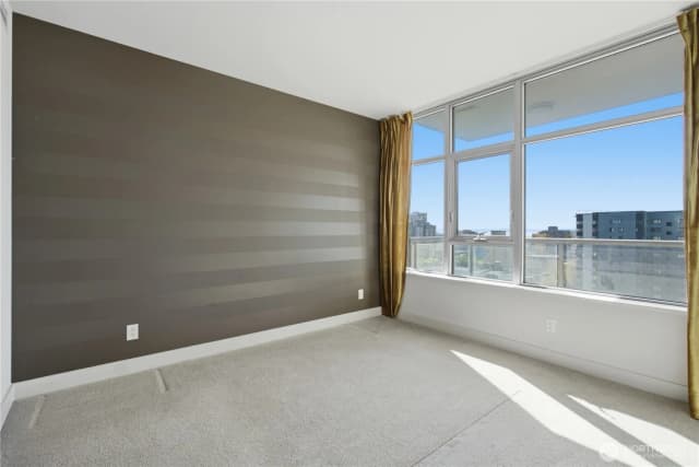 Property photo for 583 Battery Street #1505n, Seattle photo 3