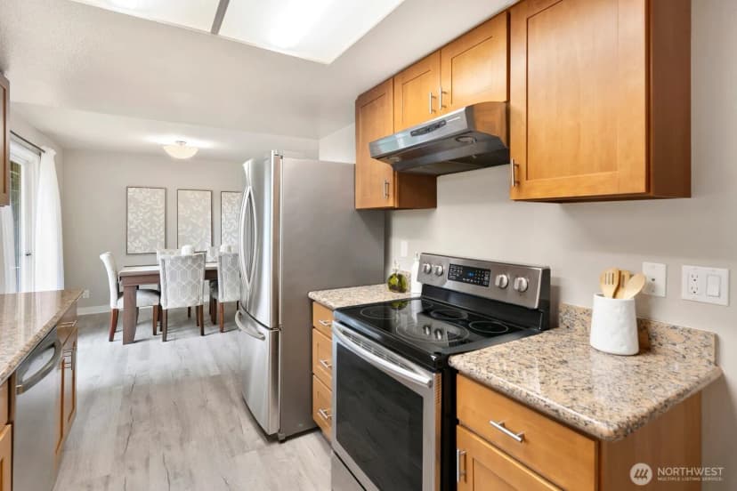 Property photo for 11213 Ne 112th St, Kirkland photo 6