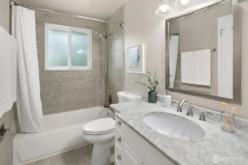Property photo for 11213 Ne 112th St, Kirkland photo 13