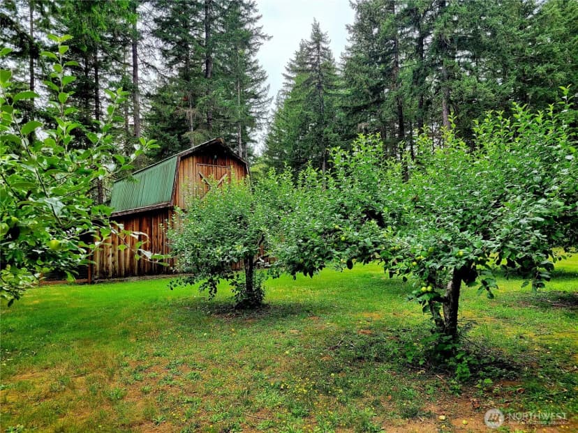 Property photo for 163 Eadon Road, Toledo photo 36