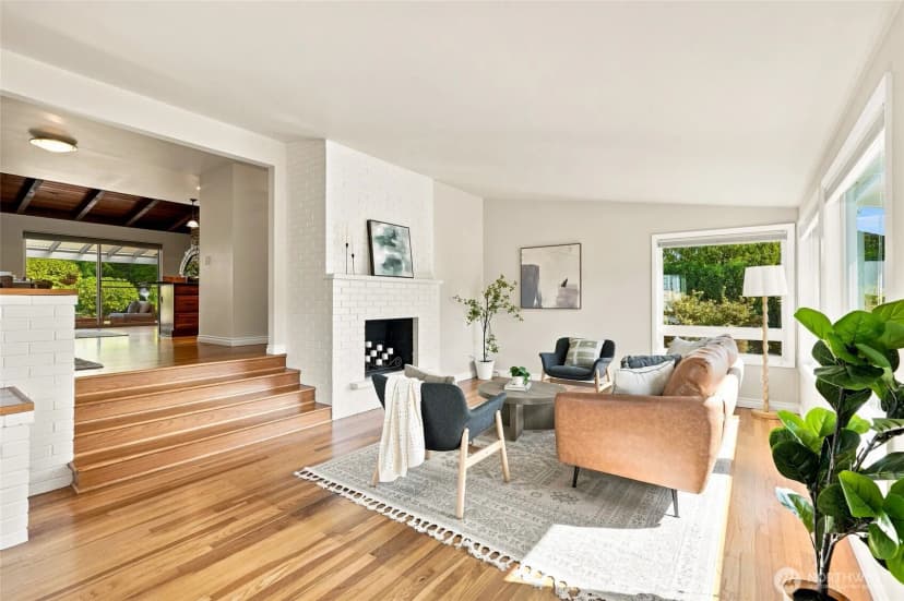 Property photo for 18112 60th Avenue Ne, Kenmore photo 15