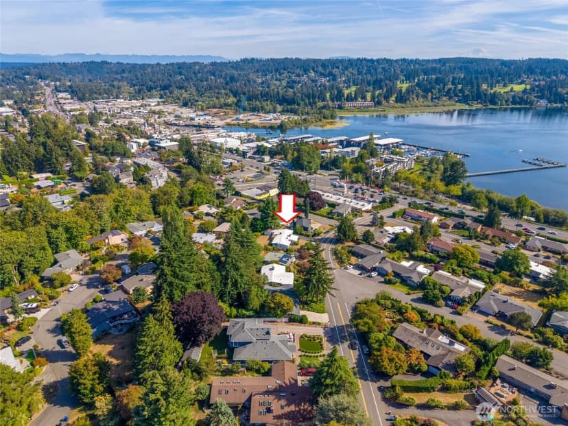 Property photo for 18112 60th Avenue Ne, Kenmore photo 34