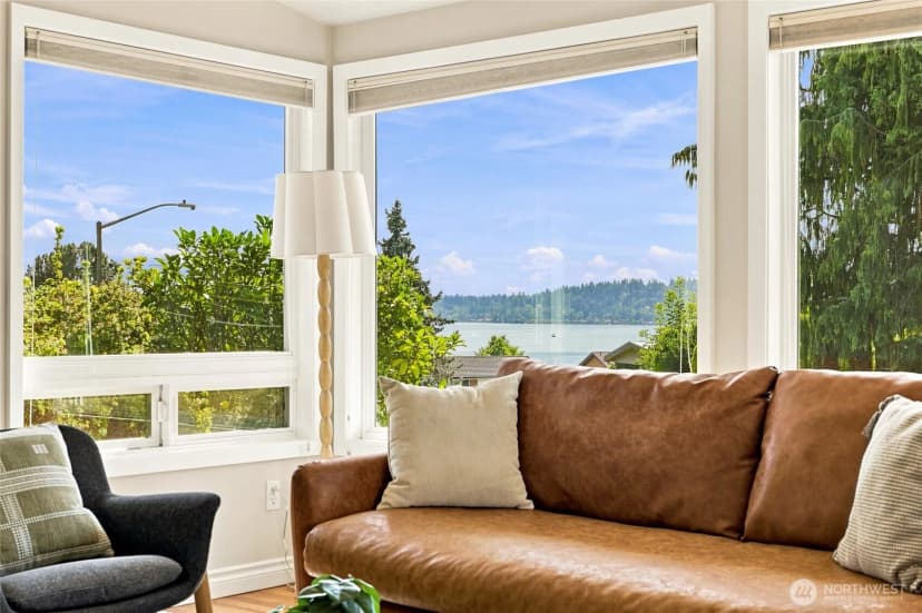 Property photo for 18112 60th Avenue Ne, Kenmore photo 17