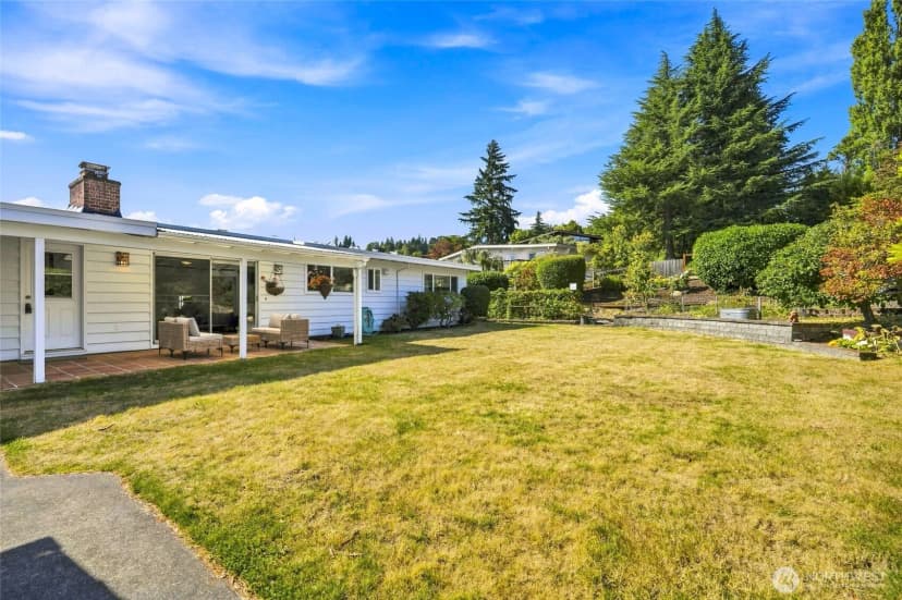 Property photo for 18112 60th Avenue Ne, Kenmore photo 27
