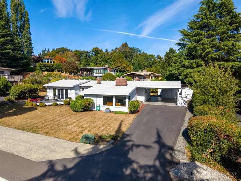 Property photo for 18112 60th Avenue Ne, Kenmore photo 32