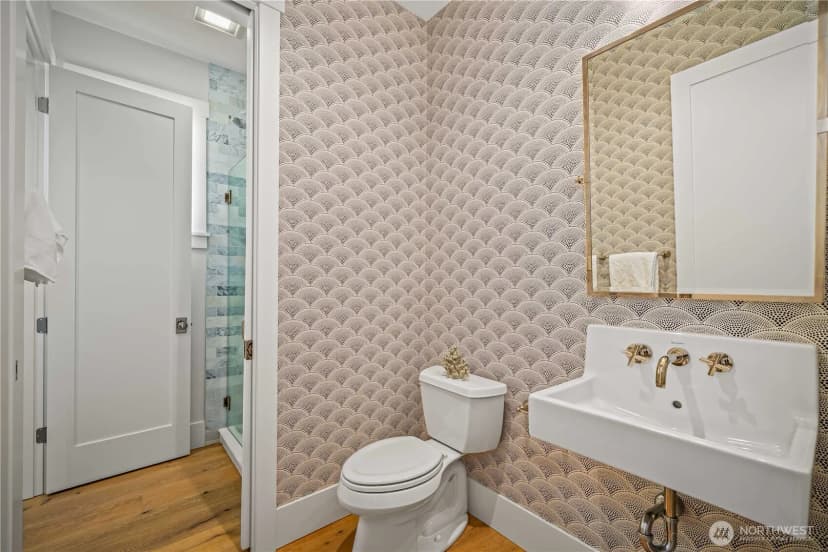 Property photo for 5027 48th Avenue Ne, Seattle photo 16