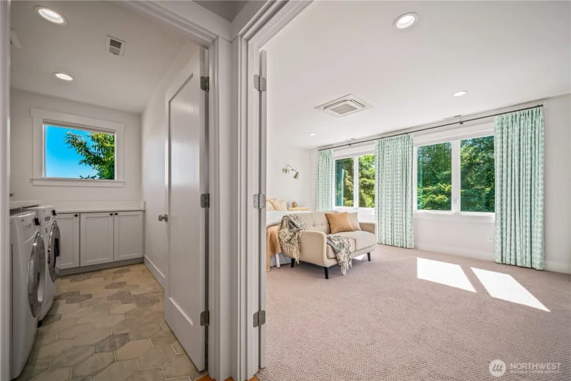 Property photo for 5027 48th Avenue Ne, Seattle photo 20