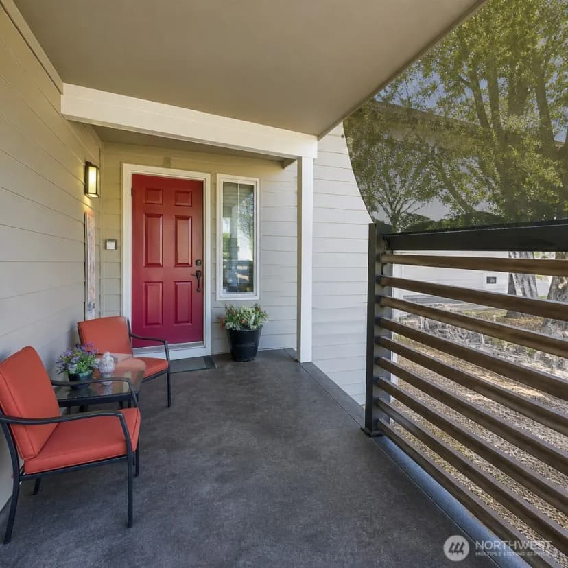 Property photo for 1520 156th Street Ct E, Tacoma photo 3