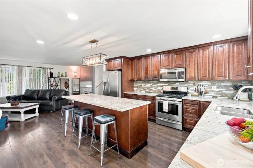 Property photo for 1520 156th Street Ct E, Tacoma photo 9
