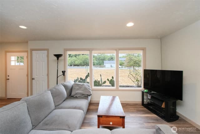 Property photo for 415 N Lees Creek Road, Port Angeles photo 4