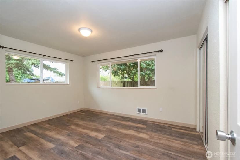 Property photo for 415 N Lees Creek Road, Port Angeles photo 17