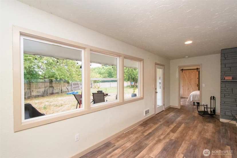 Property photo for 415 N Lees Creek Road, Port Angeles photo 10