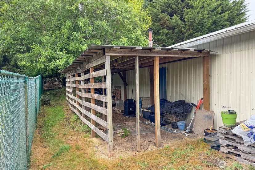 Property photo for 415 N Lees Creek Road, Port Angeles photo 28