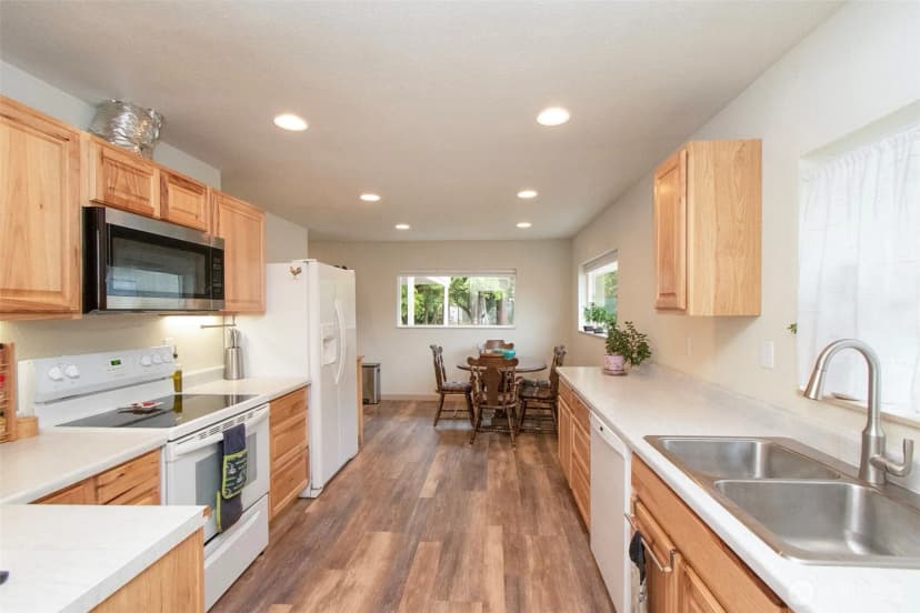 Property photo for 415 N Lees Creek Road, Port Angeles photo 6