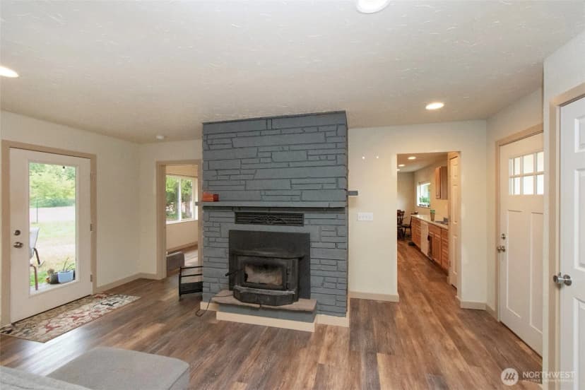 Property photo for 415 N Lees Creek Road, Port Angeles photo 3