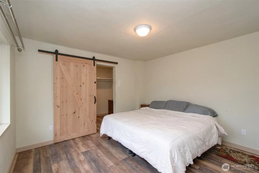 Property photo for 415 N Lees Creek Road, Port Angeles photo 11