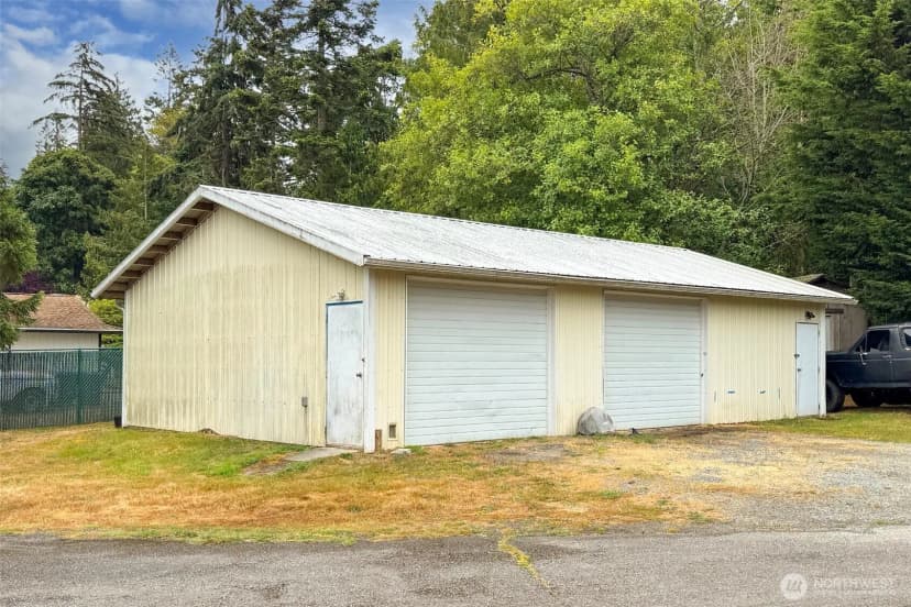 Property photo for 415 N Lees Creek Road, Port Angeles photo 25