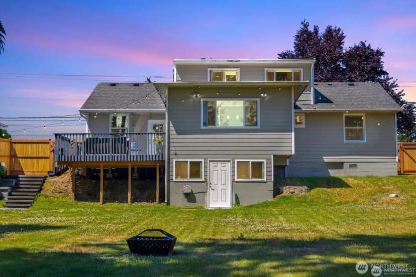 Property photo for 5011 Seahurst Avenue, Everett photo 36
