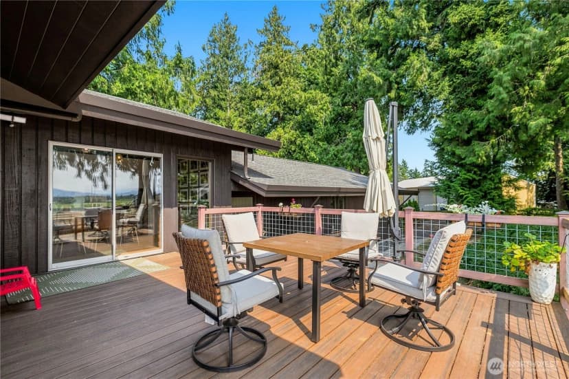 Property photo for 831 E Wiser Lake Road, Lynden photo 26