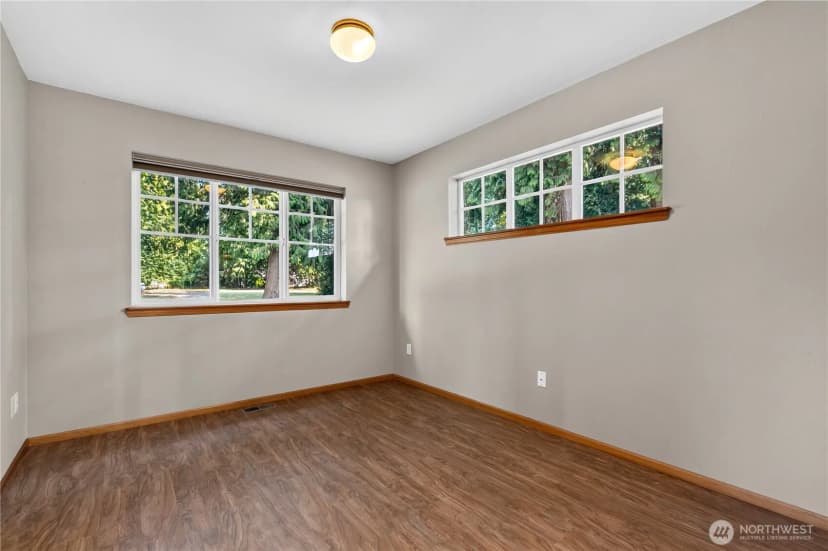 Property photo for 831 E Wiser Lake Road, Lynden photo 32