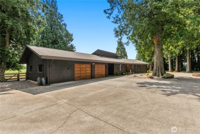 Property photo for 831 E Wiser Lake Road, Lynden photo 5