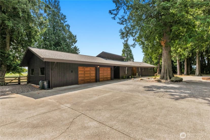 Property photo for 831 E Wiser Lake Road, Lynden photo 5