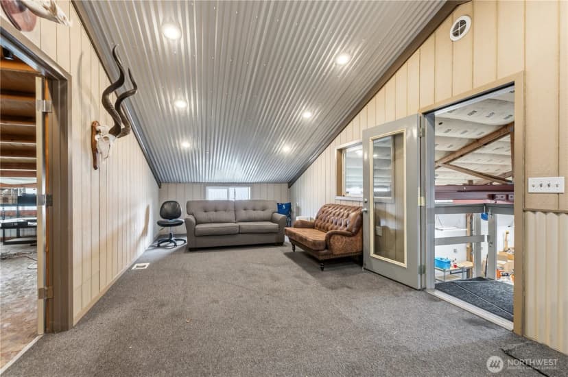 Property photo for 831 E Wiser Lake Road, Lynden photo 36