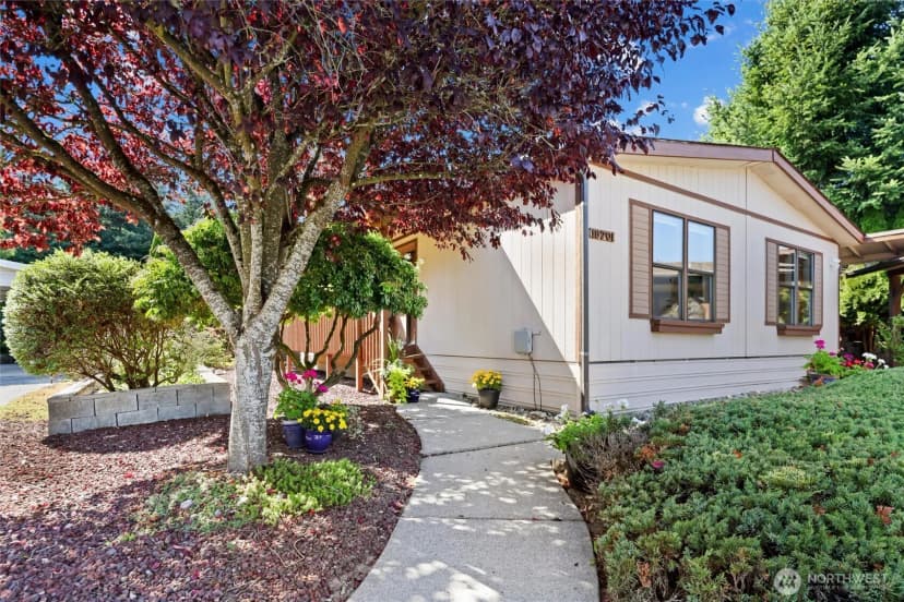 Property photo for 19701 128th Court Ne, Bothell photo 6