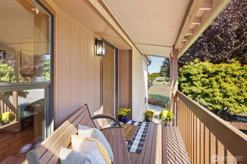 Property photo for 19701 128th Court Ne, Bothell photo 7