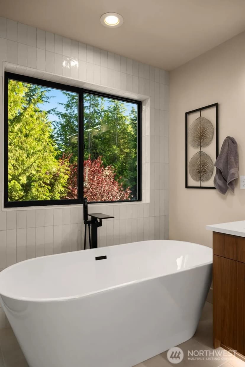 Property photo for 12908 Ne 70th Place, Kirkland photo 23