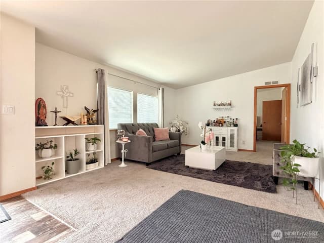 Property photo for 2228 Tacoma Avenue, Bridgeport photo 4
