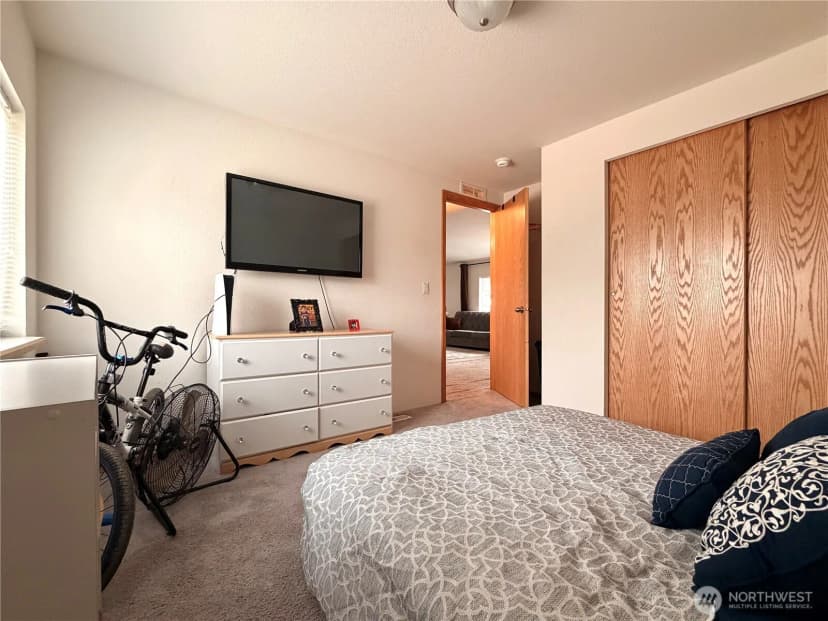Property photo for 2228 Tacoma Avenue, Bridgeport photo 32