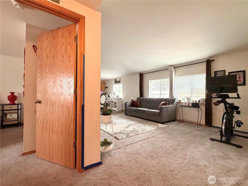 Property photo for 2228 Tacoma Avenue, Bridgeport photo 35